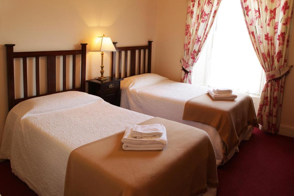 Crotty'S Pub & Accommodation Kilrush Room photo